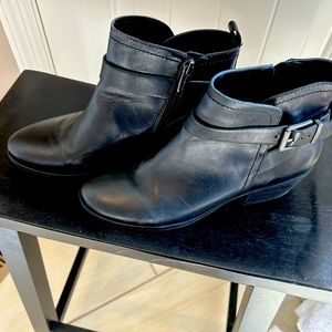 Vince Camuto Leather 1/2 Boots as 7.5 black